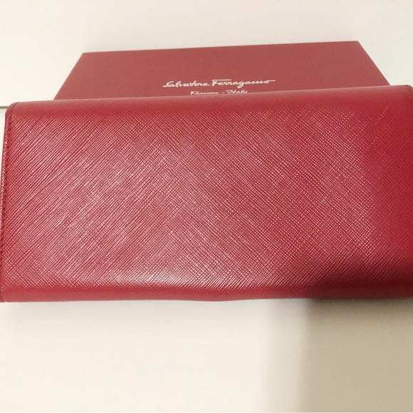 Authentic Salvatore Ferragamo Red Colour Leather Long Wallet Purse - Picture 8 of 15